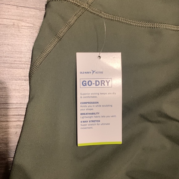 NWT Old Navy High Rise 7/8 Elevate Legging - Picture 4 of 5